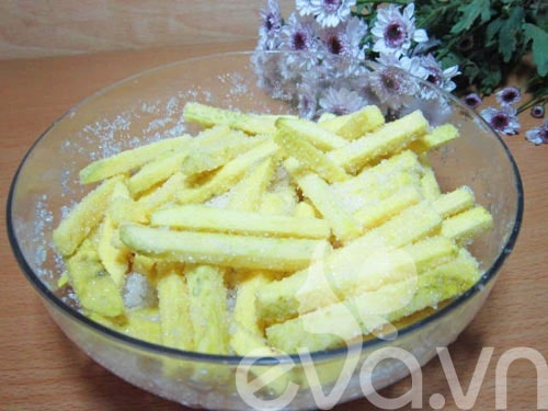 Tết này bạn đã chuẩn bị sẵn một vài món ngon dễ làm để đãi bạn bè chưa? Foodnk sẽ mách bạn món mứt khoai lang bùi bùi, ngọt ngọt này để bạn