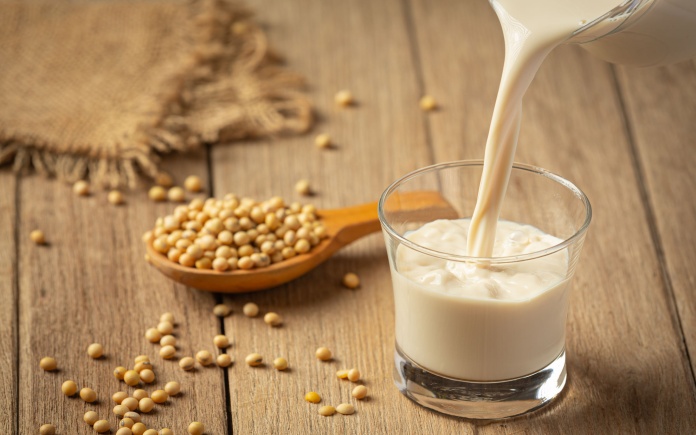Sữa từ hạt được xem là xu hướng thực phẩm xanh hiện nay. Đồng thời chúng cũng có nhiều giá trị dinh dưỡng mà bạn không ngờ đến.