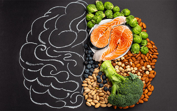 Các nhà dinh dưỡng học nhấn mạnh rằng phương pháp hiệu quả nhất để cải thiện trí não là tuân theo một chế độ ăn uống lành mạnh bao gồm nhiều
