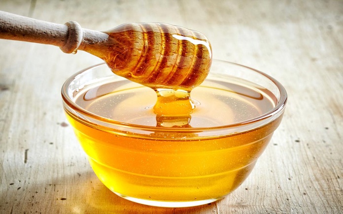 Sử dụng mật ong vô cùng có lợi cho sức khoẻ. Thành phần mật ong chủ yếu là đường fructose, glucose, và các thành phần chất dinh dưỡng khác.