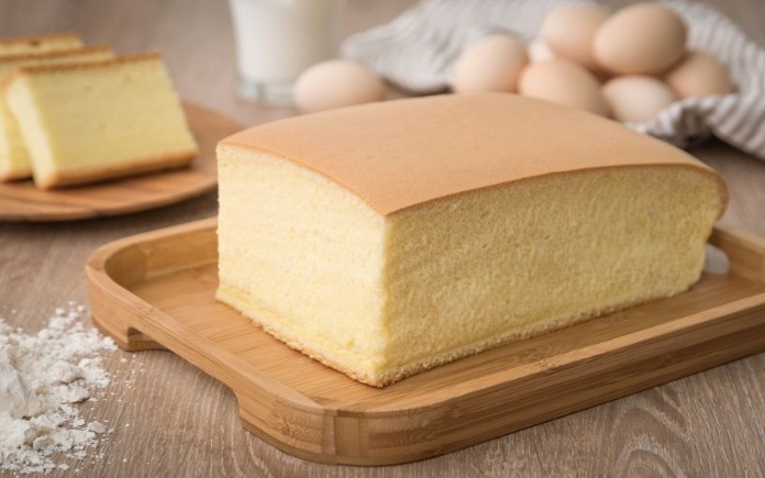 Trứng là nguyên liệu giữ vai trò quan trọng để món ăn thêm đặc sắc hơn. Điển hình nhất là việc sử dụng trứng trong làm bánh