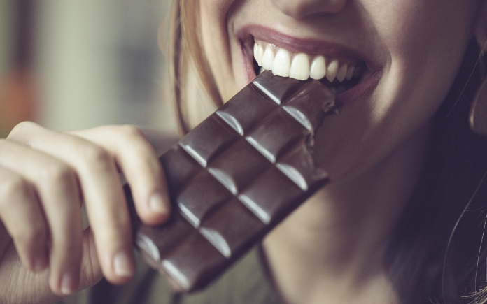 Chocolate được dùng trong làm bánh, chế biến thức uống. Tuy nhiên, vấn đề về hàm lượng calo khi ăn chocolate không phải ai cũng biết...