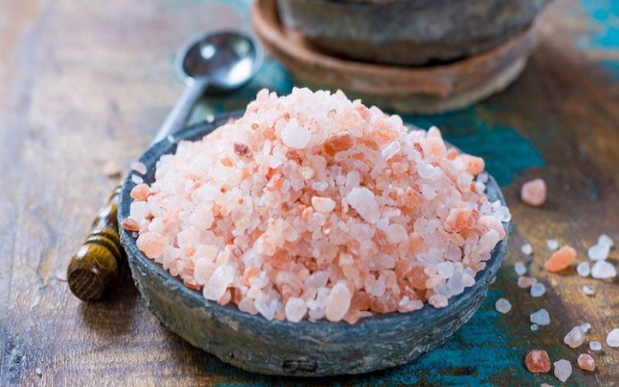 Ngoài những loại muối ăn thông thường như muối iốt, muối biển,... thì muối hồng Himalaya là loại nguyên liệu đang được tin dùng...