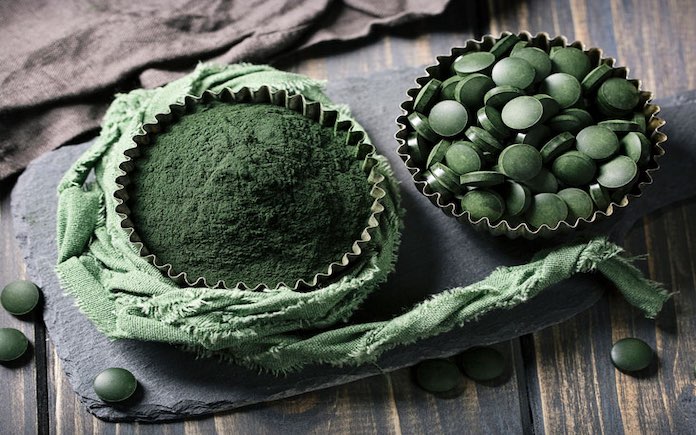 Bột tảo Spirulina dạng viên nén là sản phẩm rất được ưa chuộng. Foodnk sẽ cùng bạn tìm hiểu quy trình sản xuất bột tảo Spirulina...