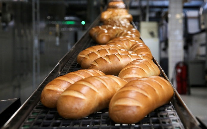 Trong quy mô công nghiệp, quy trình sản xuất bánh mì rất phức tạp. Bạn hãy cùng Foodnk tìm hiểu quy trình sản xuất bánh mì công nghiệp...