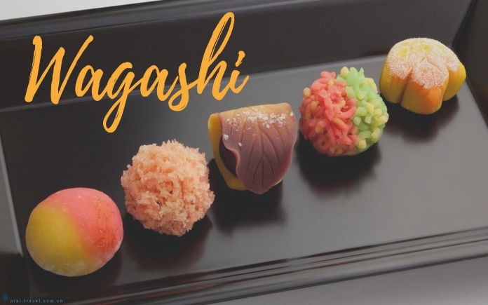 Vào các mùa trong năm ở Nhật Bản Wagashi sẽ có màu sắc khác nhau. Bạn hãy cùng Foodnk tìm hiểu về ẩm thực Wagashi qua các mùa...