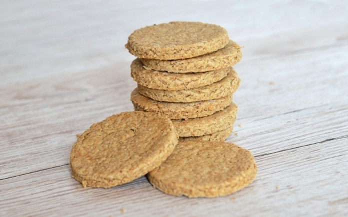 Bột bã malt khô là nguyên liệu làm nên loại bánh quy ăn kiêng. Foodnk sẽ cùng bạn tìm hiểu quy trình sản xuất bánh quy từ bột bã malt...