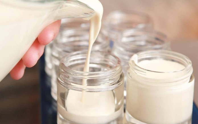 Foodnk đã cùng bạn tìm hiểu về Sour Cream qua đặc trưng và ứng dụng của nó. Trong phần này, bạn hãy cùng Foodnk làm Sour Cream thủ công...