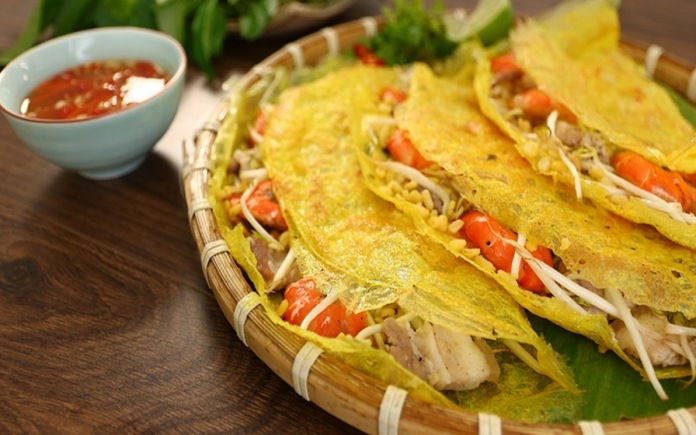 Bánh xèo Việt Nam có thể hô biến thành nhiều cách chế biến cùng nguyên liệu khác nhau. Foodnk sẽ cùng bạn tìm hiểu về món bánh xèo Việt Nam...