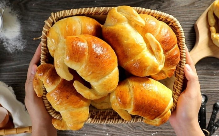 Sử dụng enzyme để cải tiến cấu trúc bánh mì nhằm tăng giá trị cảm quan và sản xuất, sử dụng cho bệnh nhân không dung nạp được gluten.