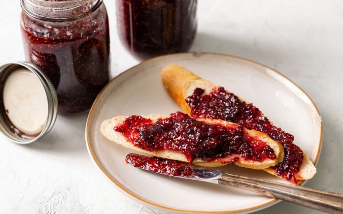 Mứt jam quả sung có nhiều thành phần dinh dưỡng có lợi cho cơ thể. Hãy cũng Foodnk tìm hiểu quy trình chế biến của mứt jam quả sung nhé.