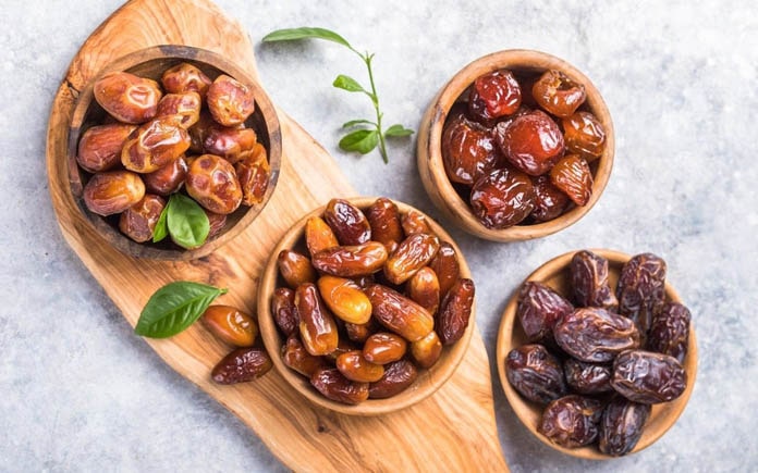 Chà là sấy khô một món ăn không chỉ thơm ngon mà còn giàu dinh dưỡng. Hãy cùng Foodnk tìm hiểu về quy trình sản xuất chà là sấy khô nhé!