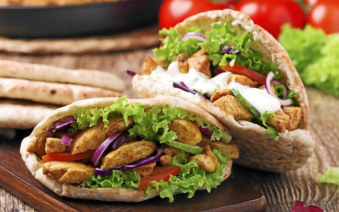 Doner kebab là món bánh mì huyền thoại của Thổ Nhĩ Kỳ. Trong bài viết này, hãy cùng Foodnk khám phá về món bánh mì huyền thoại này nhé!
