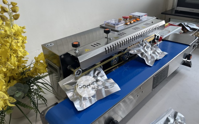 Quy trình sản xuất trứng cút ngâm tương bao gồm nhiều bước chính xác và tỉ mỉ để đảm bảo chất lượng sản phẩm.