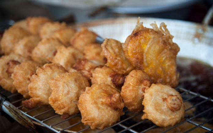 Cao Bằng được biết đến với món bánh áp chao đặc sản nổi tiếng. Vậy Foodnk sẽ cùng bạn tìm hiểu rõ về quy trình sản xuất bánh áp chao này