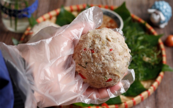 Nem nắm ở Nam Định là một đặc sản mà ai cũng ưa thích. Và Foodnk sẽ cùng bạn tìm hiểu về quy trình chung nhất sản xuất nem nắm Nam Định