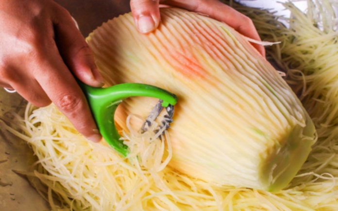 Đu đủ là một loại trái cây quen thuộc trong ẩm thực và rất bổ dưỡng. Foodnk sẽ mách bạn cách làm mắm đu đủ với công thức cực dễ dàng tại nhà