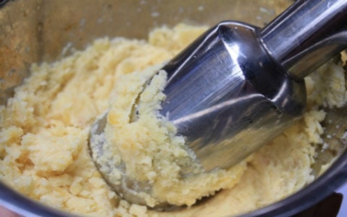 Chè kho là món ăn quen thuộc tại Nam Định được nhiều người ưa thích. Và Foodnk sẽ cùng bạn tìm hiểu quy trình sản xuất chè kho Nam Định này