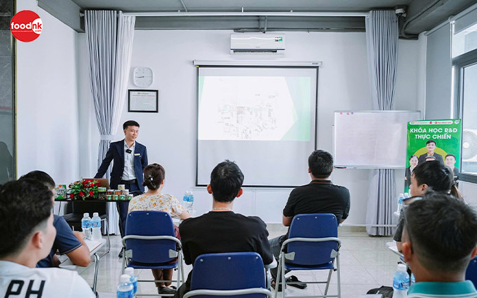 cung-foodnk-tong-ket-khoa-hoc-rd-thuc-chien-thang-6-vua-qua-30