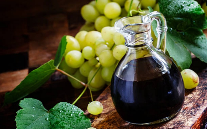 Giấm Balsamic của nước Ý là loại gia vị đặc sản có giá trị cao. Và Foodnk sẽ cùng bạn tìm hiểu về quy trình sản xuất giấm Balsamic này nhé!