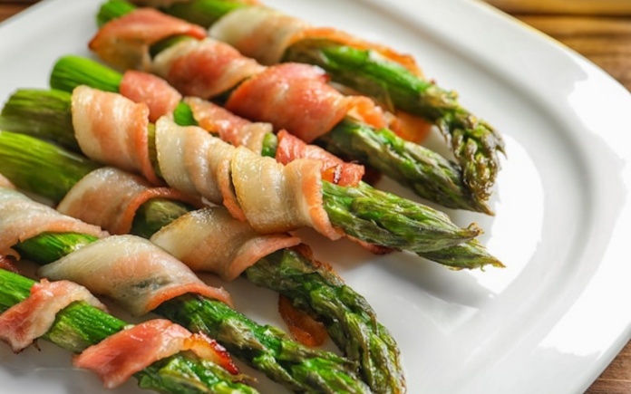 Thịt cuộn măng tây là món ăn ngon bổ dưỡng. Và Foodnk sẽ mách bạn cách làm thịt cuộn măng tây cực kì đơn giản, hãy cùng vào bếp ngay nhé!