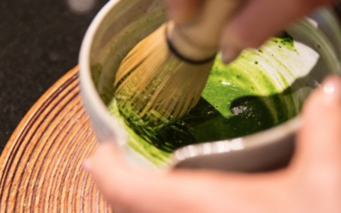 Việc uống trà matcha nóng là một cách thức mà nhiều người lựa chọn. Tuy nhiên, cách pha matcha nóng đúng chuẩn thì không phải ai cũng biết