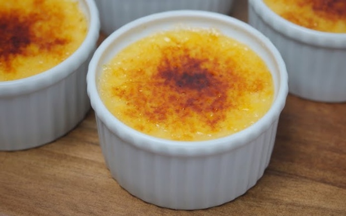 Creme brulee là món ăn còn khá lạ với nhiều người bởi mùi vị và kết cấu rất đặc biệt. Và Foodnk sẽ cùng bạn tìm hiểu món Creme brulee này