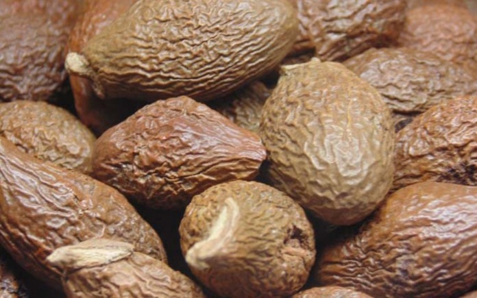 Hạt đười ươi chủ yếu được dùng để giúp thanh nhiệt cơ thể. Trong bài viết sau đây, Foodnk sẽ cùng bạn tìm hiểu về hạt đười ươi này nhé!