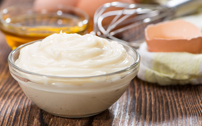 Xốt mayonnaise được làm từ đâu, sản xuất như thế nào? Hãy cùng Foodnk khám phá quy trình sản xuất xốt mayonnaise trong bài viết dưới đây!