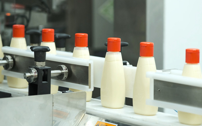 Xốt mayonnaise được làm từ đâu, sản xuất như thế nào? Hãy cùng Foodnk khám phá quy trình sản xuất xốt mayonnaise trong bài viết dưới đây!