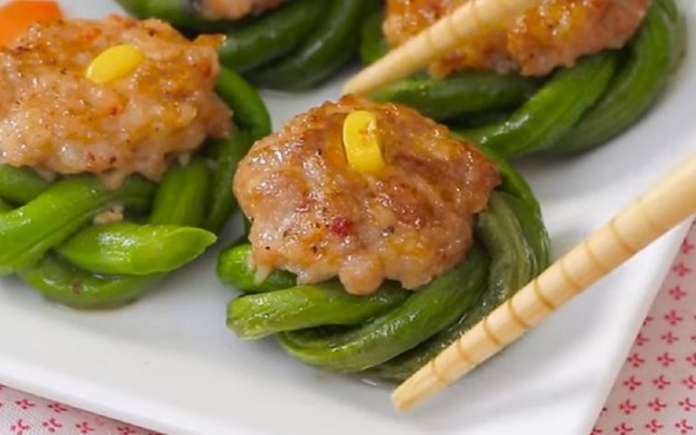 Đậu đũa có thể chế biến thành nhiều món ngon, trong đó có đậu đũa nhồi thịt. Foodnk sẽ mách bạn cách làm đậu đũa nhồi thịt cực đơn giản nhé!