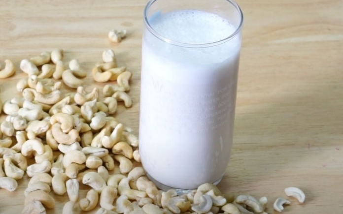 Sữa hạt điều luôn giữ được mùi vị đặc trưng và bổ dưỡng. Trong bài sau, Foodnk sẽ cùng bạn tìm hiểu về quy trình sản xuất sữa hạt điều nhé!