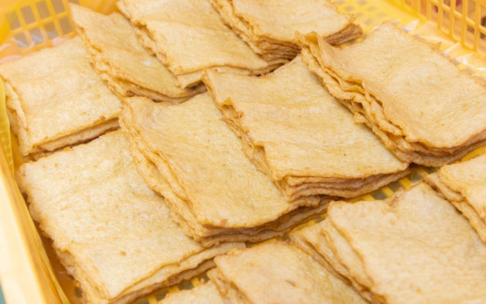 Chả cá Odeng là món ăn quen thuộc mà ai cũng xuyết xoa vì độ ngon. Foodnk sẽ cùng bạn tìm hiểu quy trình sản xuất chả cá Odeng Hàn Quốc nhé!