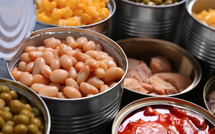 Thực phẩm đóng hộp được ưa chuộng vì sự tiện lợi. Foodnk sẽ cùng bạn tìm hiểu về quy trình sản xuất thực phẩm đóng hộp rõ hơn nữa nhé!