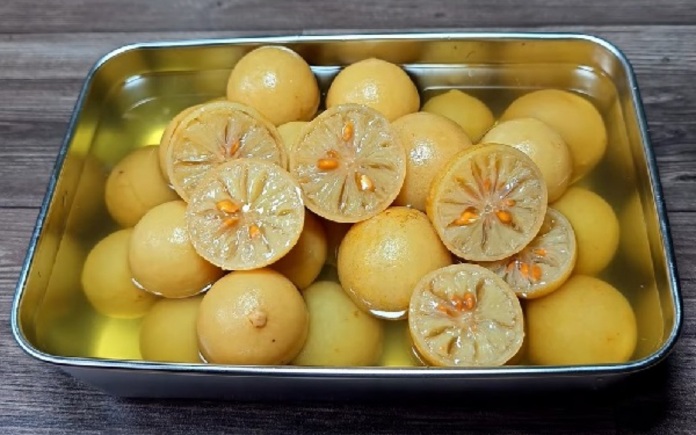 Việc dùng chanh muối như một loại thức uống giải khát rất được ưa chuộng. Foodnk sẽ cùng bạn tìm hiểu về quy trình làm chanh muối này nhé!
