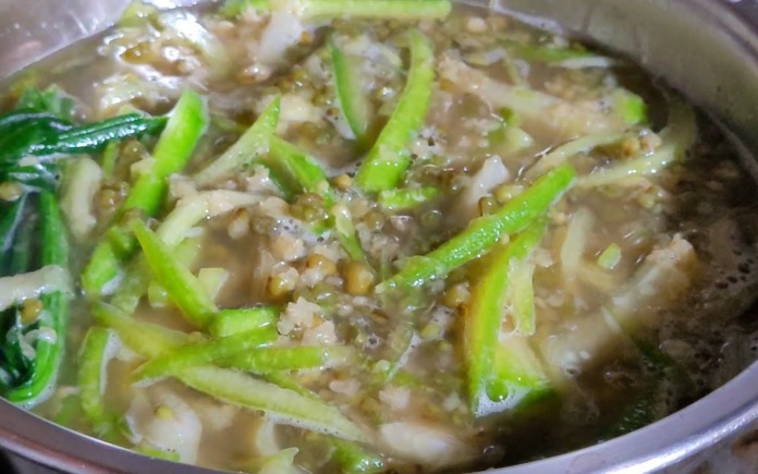 Quả bí đao rất quen thuộc trong ẩm thực dễ chế biến và rất tốt cho sức khỏe. Foodnk sẽ cùng bạn điểm qua một số món ăn từ quả bí đao này nhé!