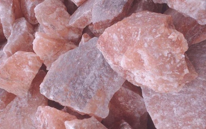 Muối hồng Himalaya rất được ưa chuộng với công dụng tuyệt vời. Vậy Foodnk sẽ cùng bạn tìm hiểu quy trình sản xuất muối hồng Himalaya nhé!