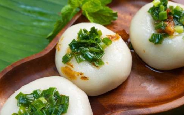 Bánh ít trần là món bánh dân dã, mang đậm nét văn hóa ẩm thực của người dân Nam Bộ. Foodnk sẽ mách bạn cách làm bánh ít trần tại nhà nhé!